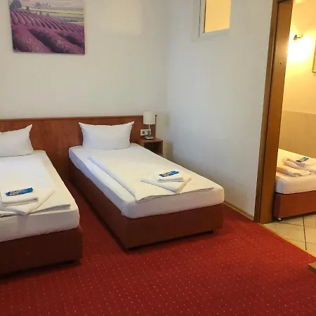 Am Ledermuseum Hotel 2*