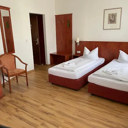 Am Ledermuseum Hotel 2*