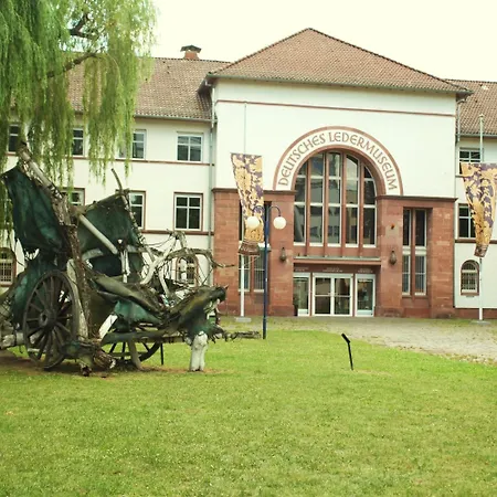 Am Ledermuseum 2* Offenbach am Main
