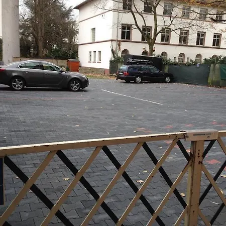 Am Ledermuseum 2* Offenbach am Main