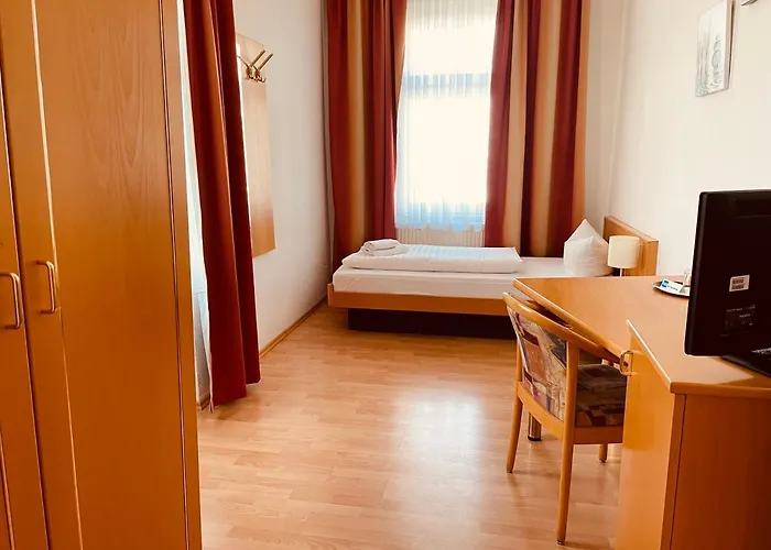 Am Ledermuseum 酒店 2*